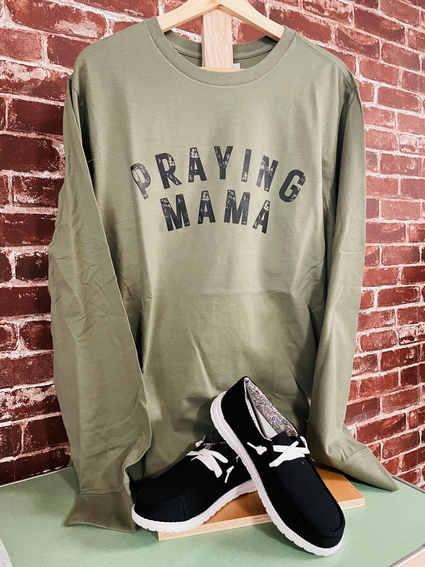 Praying Mama- Olive